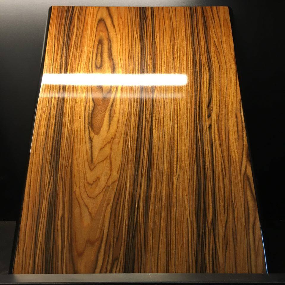 Veneer vân gỗ phủ sơn bóng thủy tinh
