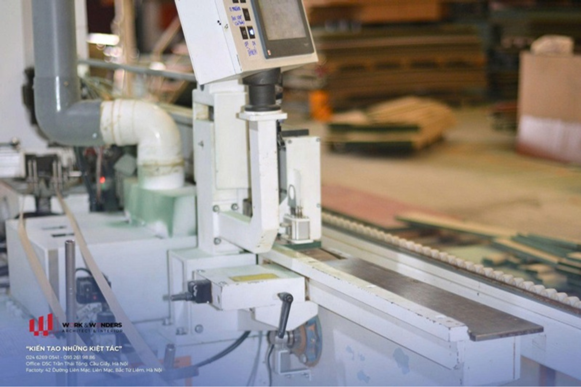 7 trạm – 1 nhịp chuẩn: Quy trình sản xuất nội thất chuyên nghiệp tại Work & Wonders 18 Máy dán cạnh nâng tầm sản xuất nội thất tiêu chuẩn cao