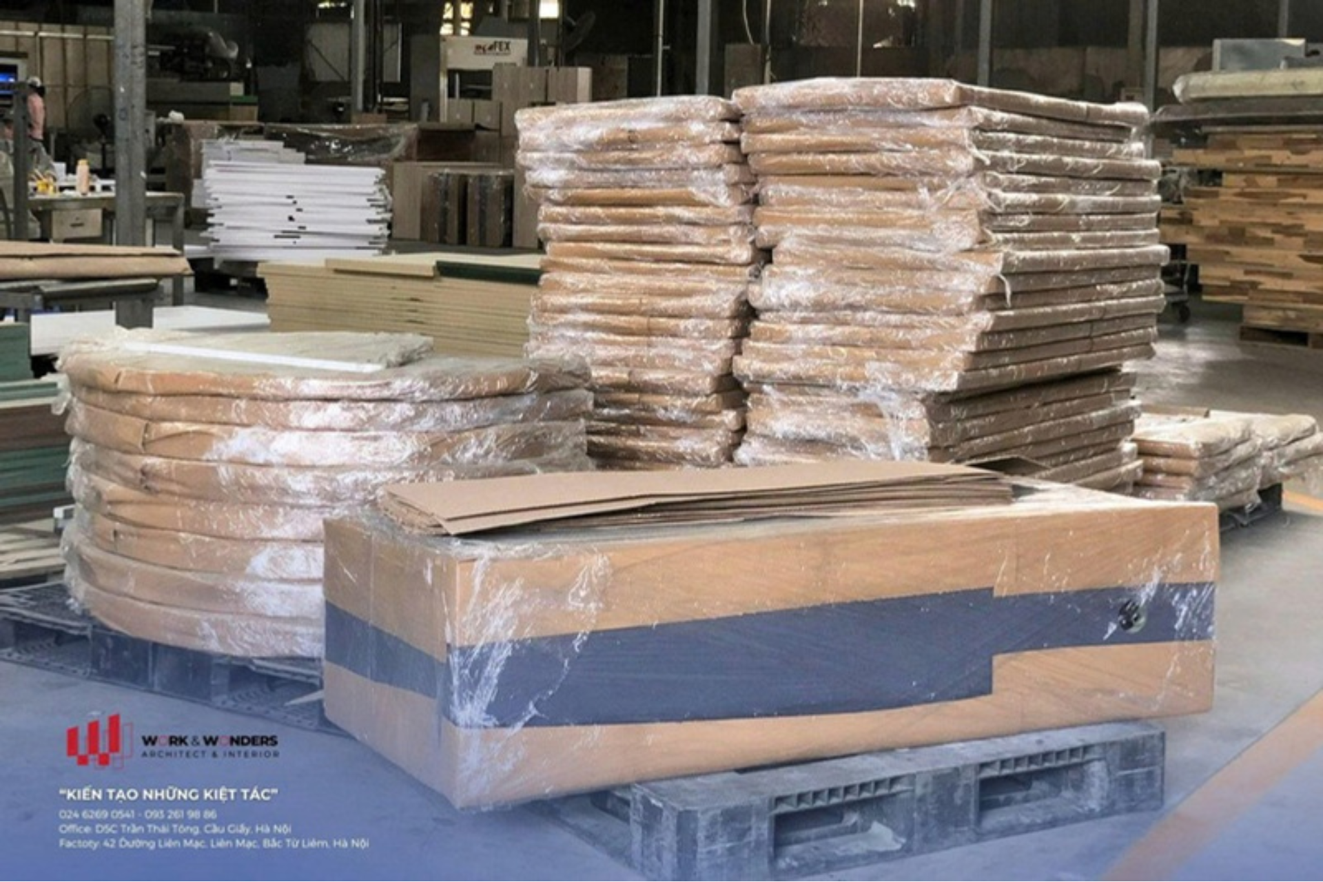 7 trạm – 1 nhịp chuẩn: Quy trình sản xuất nội thất chuyên nghiệp tại Work & Wonders 22 Đóng gói đồng bộ là phần cuối của quy trình sản xuất nội thất